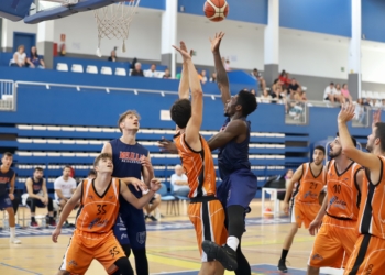 Imagen del amistoso disputado en pretemporada frente al Melilla Baloncesto.