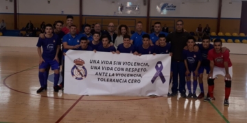 Componentes de la primera plantilla de la Peña Real Madrid, en la presente temporada liguera.