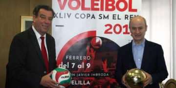 Antonio Miranda junto al presidente de la Nacional, Agustín Martín.