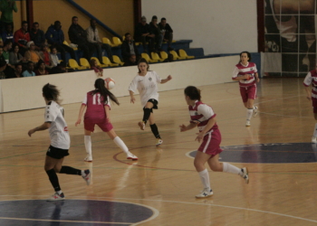 Las jugadoras de nuestra ciudad dieron un paso adelante en el partido frente a las granadinas.