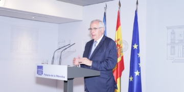 Imbroda dice que la solución "no es un muro, sino relaciones excelentes con Marruecos"