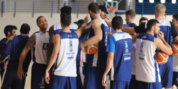 Los jugadores del Decano se ejercitaron en una doble sesión de entrenamientos.