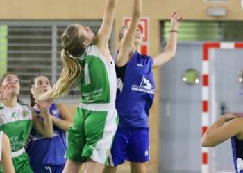 Imagen de uno de los partidos en categoría femenina.