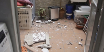 La imagen de un patio afectado por el terremoto de Melilla en 2016.