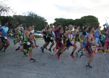 Cada vez son más los melillenses que toman parte en las pruebas del calendario de la Federación Melillense de Triatlón.