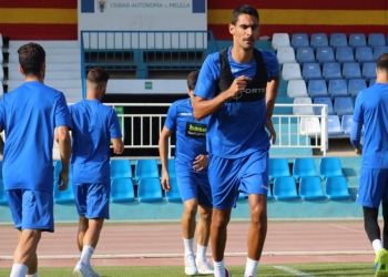 Alfonso Martín llegaba el pasado verano a las filas de la Unión Deportiva Melilla procedente de las filas del CD Vitoria, filial de la SD Eibar.