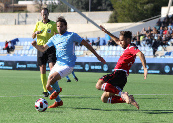 La UD Melilla y el Barakaldo son los dos únicos clubes tradicionales de socios del Top 10 de equipos de Segunda B que no son Sociedades Anónimas Deportivas.
