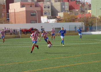 Imagen de uno de los partidos del River Melilla en la presente temporada liguera.