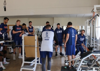 La primera parte del trabajo de ayer se desarrolló en la sala de musculación del pabellón Javier Imbroda.