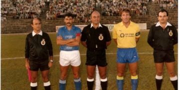 Instantes antes de dirigir en el estadio Álvarez Claro, el encuentro entre la UD Melilla y Las Palmas.