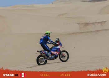 El piloto de nuestra ciudad por las dunas peruanas, en una de las etapas del Dakar 2019.