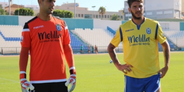 Garrido, a la derecha, buscará minutos en la capital malagueña.