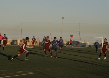 Imagen de una de las jugadas que se vieron en el partido disputado en la tarde de ayer en nuestra ciudad.