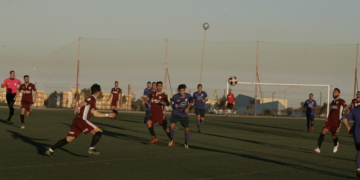 Imagen de una de las jugadas que se vieron en el partido disputado en la tarde de ayer en nuestra ciudad.