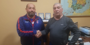 Antonio Cereño (i), junto al vicepresidente de la Peña Barcelonista.