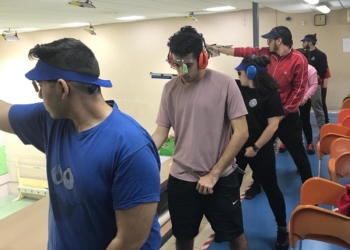Línea de tirada de deportistas melillenses en la modalidad de pistola.
