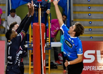 Entre sus principales características esta su enorme polivalencia en la pista de juego.