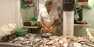 Una pescadería del Mercado Central.