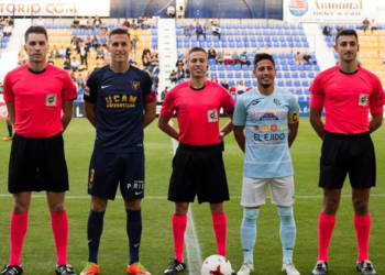 El joven colegiado castellano manchego arbitrará por primera vez a la Unión Deportiva Melilla.
