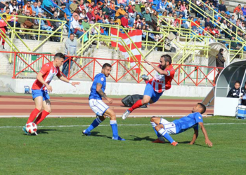 El Don Benito consiguió en el partido de ayer secar a la escuadra azulina y sumar un punto de mérito ante uno de los conjuntos de la zona alta de la tabla clasificatoria.