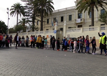 La primera caminata y convivencia de ADIMEL tuvo lugar ayer por la mañana.