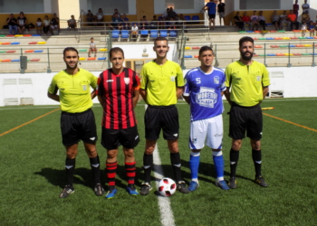 Capitanes en el partido de ida que se jugó en La Espiguera.