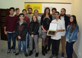 Foto de familia con todos los componentes de esta escuadra de nuestra ciudad.