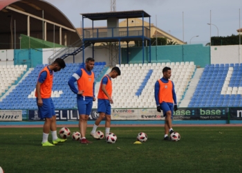 Sin fiarse de un rival venido a menos