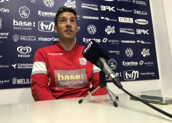 El entrenador unionista, en la rueda de prensa oficial del club.