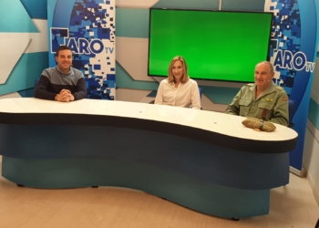 El teniente coronel de la Legión, Jesús Araoz, acompañado por la gerente del ICD, Araceli García, estuvieron ayer en el programa ‘El Faro + Deportivo’