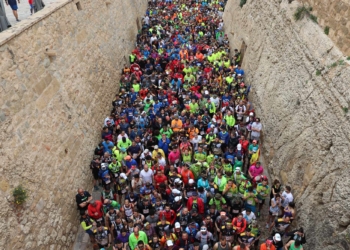 Imagen de los atletas de la edición pasada antes de tomar la salida.