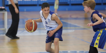 Imagen de uno de los partidos de cantera del Melilla Baloncesto.
