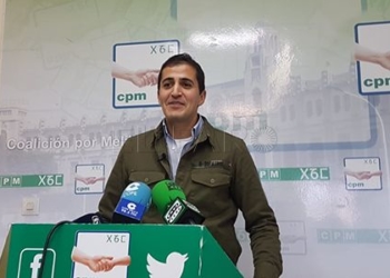 El diputado de Coalición por Melilla (CpM) Rachid Bussian, en una rueda de prensa.