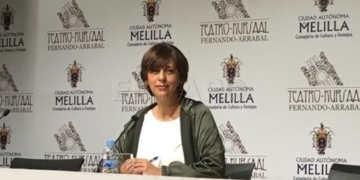 La consjera de Cultura, Fadela Mohatar, en la rueda de prensa en la sala Fando y Lis.