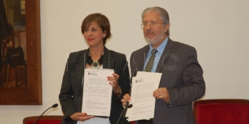 Fadela Mohatar y Diego Luis Fernández, del Instituto de la Cultura Gitana.