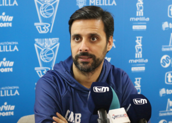 El técnico melillense, durante su comparecencia en rueda de prensa.