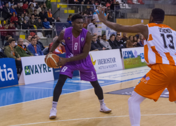 La escuadra gallega confía en llevar a cabo un buen trabajo defensivo y en tener acierto exterior para poder superar en el Javier Imbroda al Melilla Baloncesto.