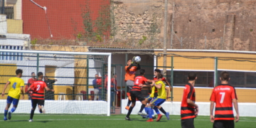 La escuadra rojinegra supo contener bien los ataques del conjunto cadista en el partido disputado el pasado sábado en La Espiguera.