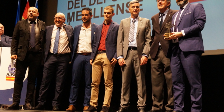 UD Melilla. Trofeo Geeppard y Trofeo Patronato de Turismo.