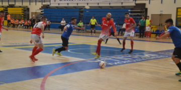 Los melillenses tuvieron muchas oportunidades para romper el partido a su favor.