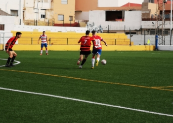 Los infantiles unionistas partieron en barco en busca del título de campeones.