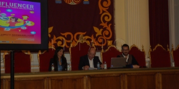 La influencer Noelia López, el presidente de Promesa, Daniel Conesa, y el experto Juan Manuel Penín.