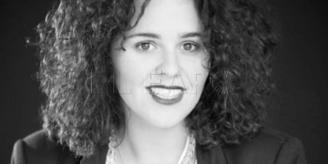 Alejandra Nogales, directora de teatro de la compañía Alejarlos y La Vidriera Producciones.