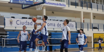 Uno de los grupos que trabaja semanalmente en las instalaciones del Anselmo Pardo.