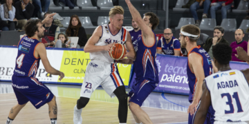 Zyle, en una de las jugadas de ataque del partido de ayer en Palencia.