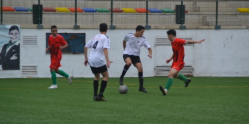 La escuadra albinegra encajó un contundente resultado de 6-0 en su visita al Linares Deportivo.