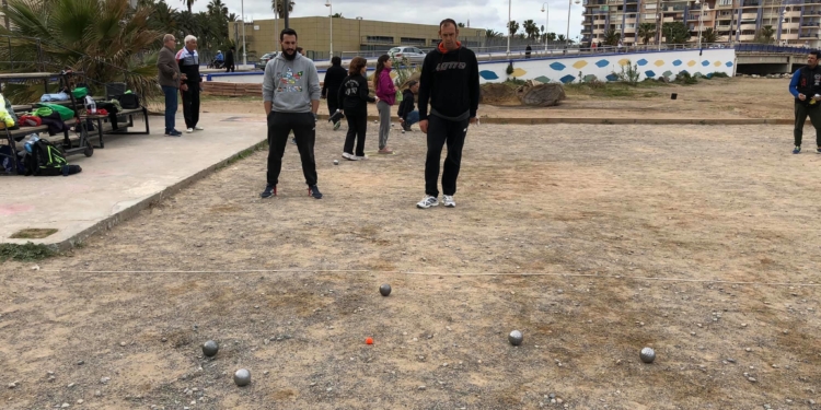 Melé de Petankadictos en Los Cárabos