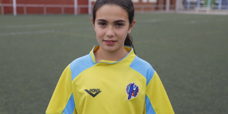 Nombre: Carla Tello Cabrera
Nombre deportivo: Carla
Club: Espiguera Féminas
