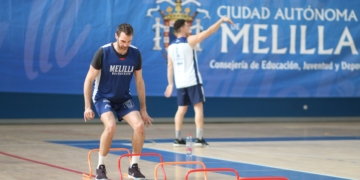 Urtasun y Rubio, en los ejercicios realizados en el pabellón Javier Imbroda.