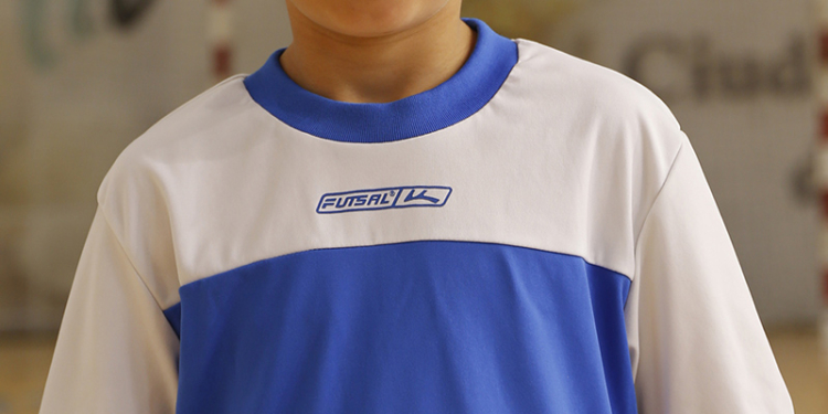 Nombre: Hugo Esqueta Albert	
Posición: Pívot	
Club: UD Melilla